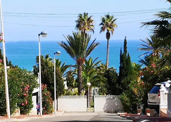 Sunny La Mata Apartmán *